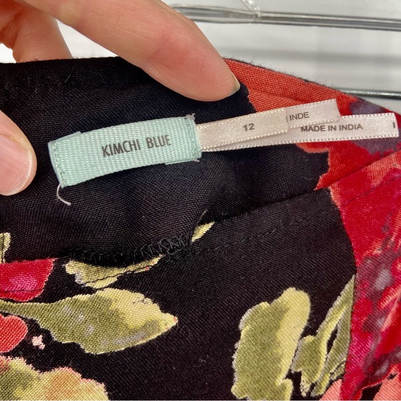 UO Kimchi Blue High Waist Floral Rose Print Shorts 12 - Picture 5 of 5